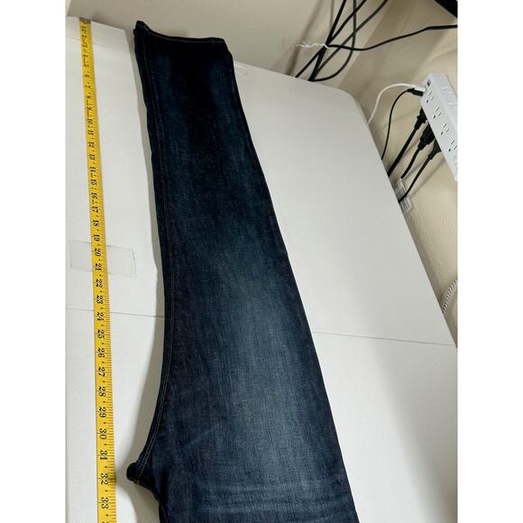 Diesel Jeans Men 30x34 Buster Regular Slim Tapered Button Fly Dark Wash Designer - Picture 13 of 13